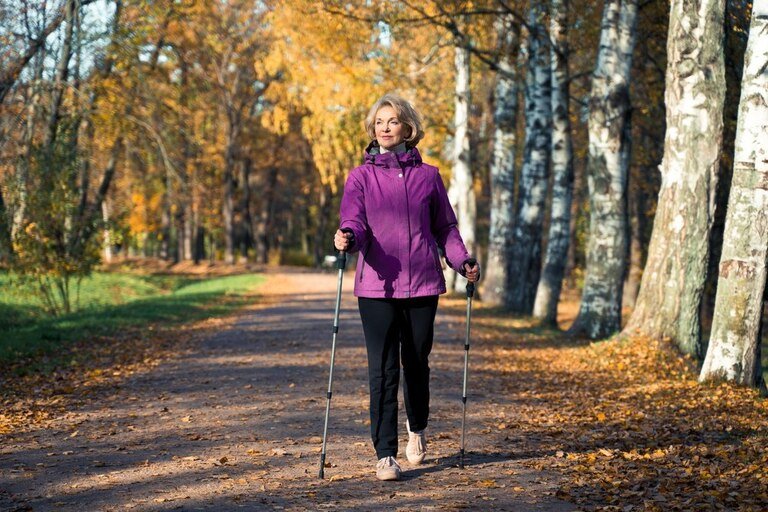 Easy Tweaks To Burn More Calories on Your Walk Easy Tweaks To Burn More Calories on Your Walk