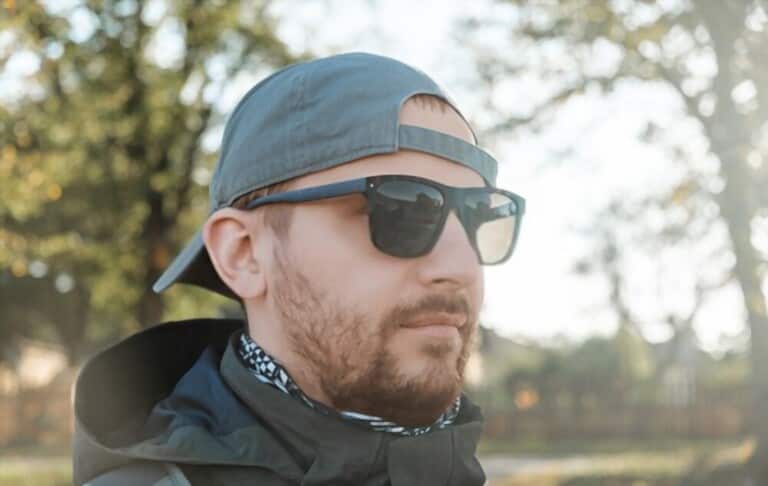 What To Wear To A Baseball Game With Coworkers? What To Wear To A Baseball Game With Coworkers?