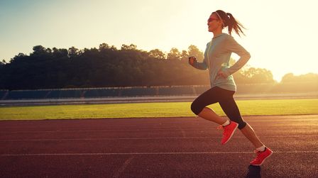 Sprinting vs Jogging: Which is Better for Weight Loss? Sprinting vs Jogging: Which is Better for Weight Loss?